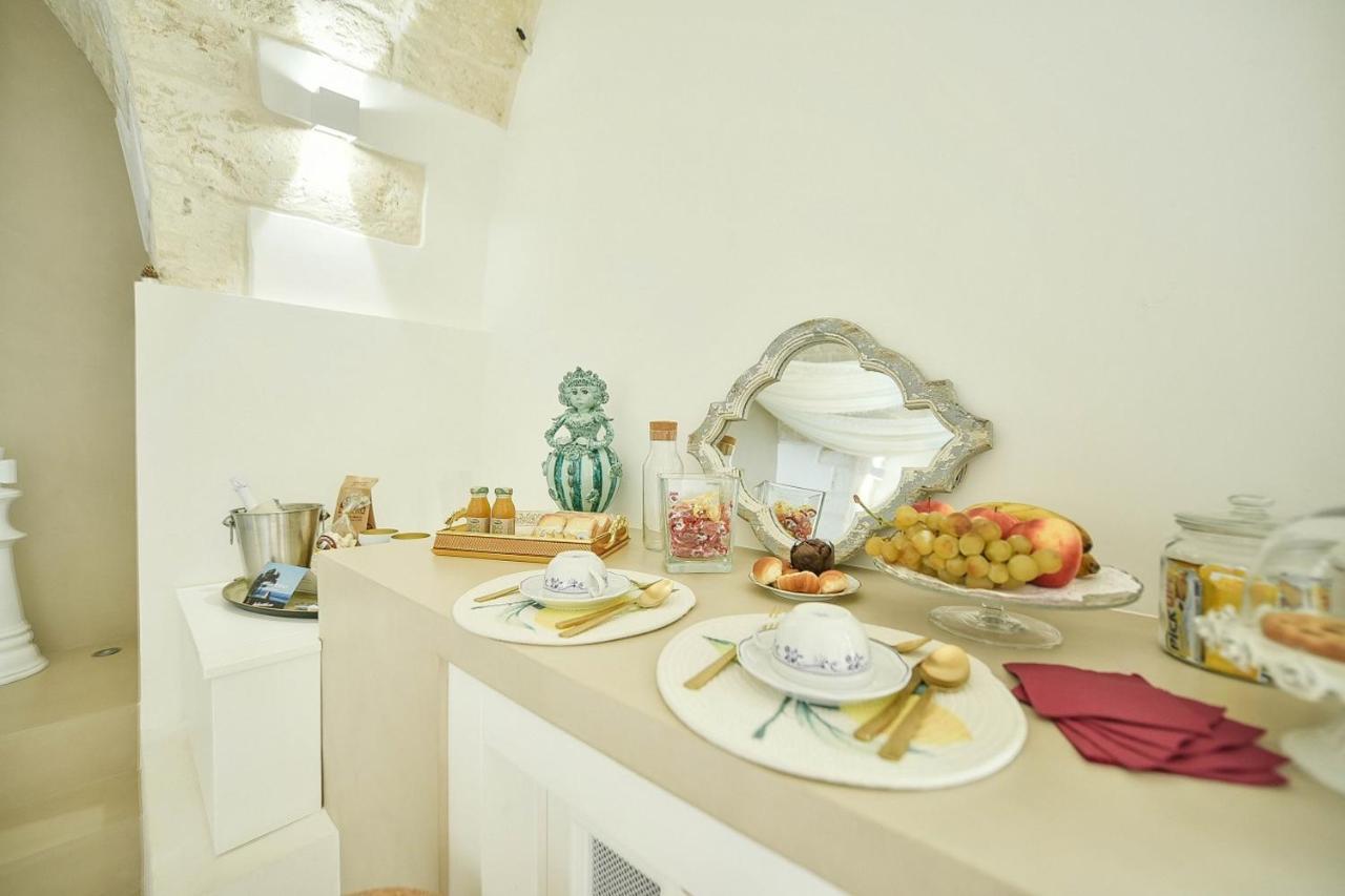Eurydice Suite With Infinity Jacuzzi Остуні Екстер'єр фото