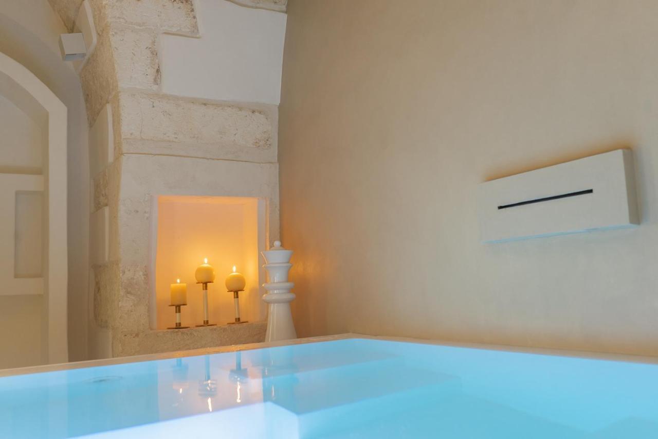Eurydice Suite With Infinity Jacuzzi Остуні Екстер'єр фото